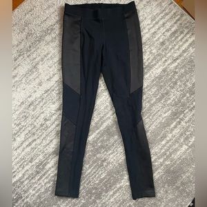Women’s Express Faux Leather Leggings